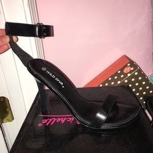 Women’s wild diva black High heels size 6
